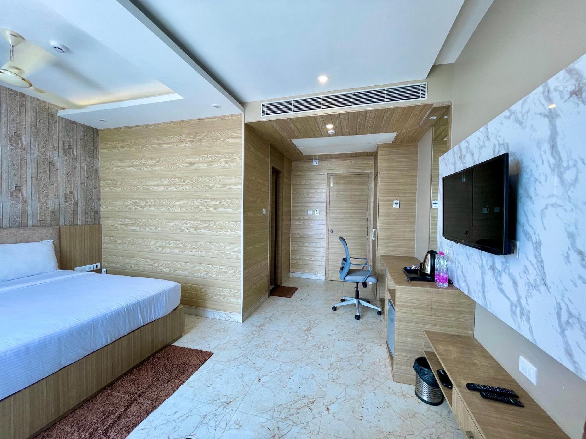 Hotel Tbs In Puri Exterior photo