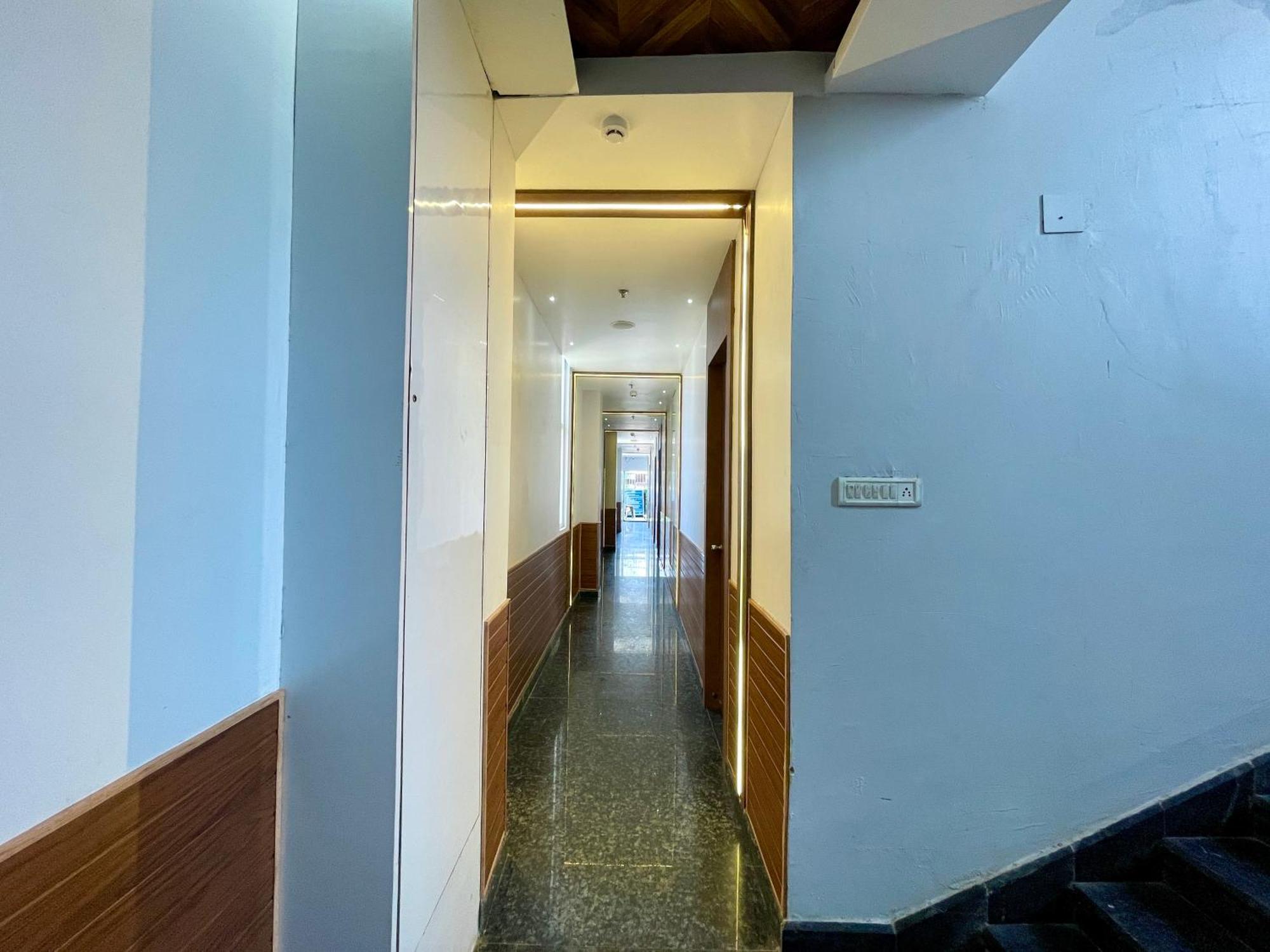 Hotel Tbs In Puri Exterior photo